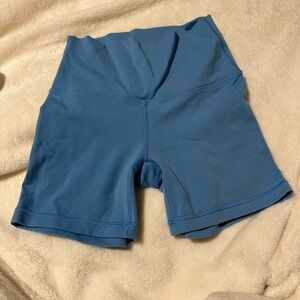 Aritzia TNA shorts